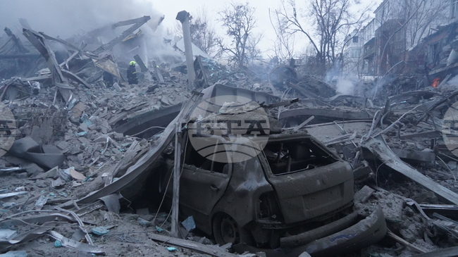 Броят на жертвите на руския ракетен удар в украинския град Харков нарасна на 5, съобщи кметът Терехов