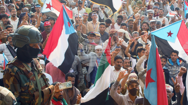 Йеменските сепаратисти бяха подложени на нови удари от коалицията, ръководена от Рияд