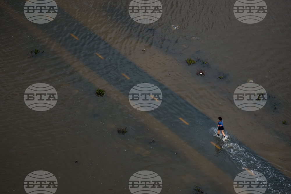 APTOPIX California King Tides