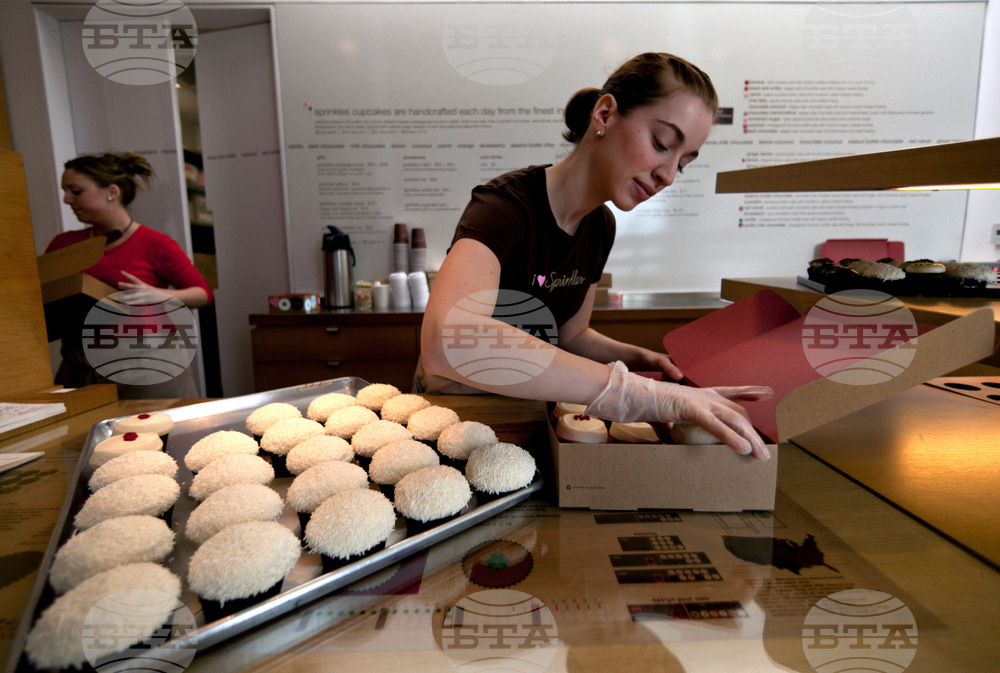 Sprinkles Cupcake Closure