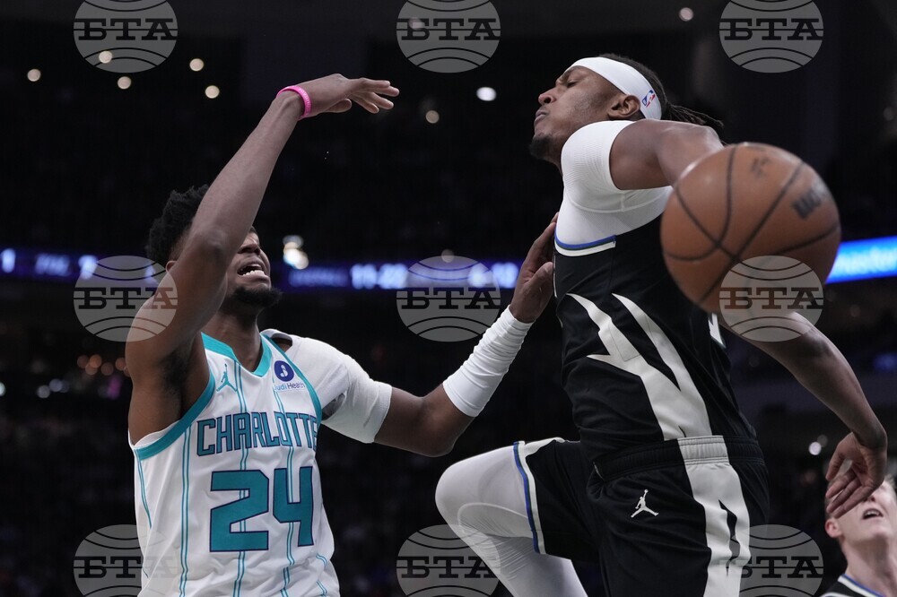 Hornets Bucks Basketball