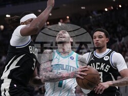 Hornets Bucks Basketball