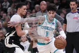 Hornets Bucks Basketball