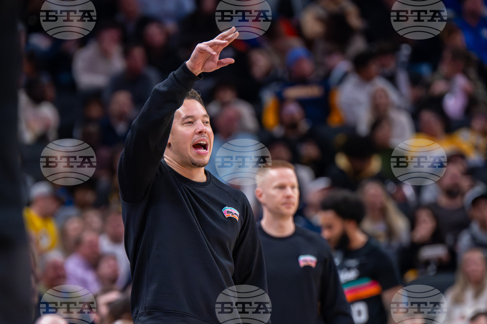 Spurs Pacers Basketball