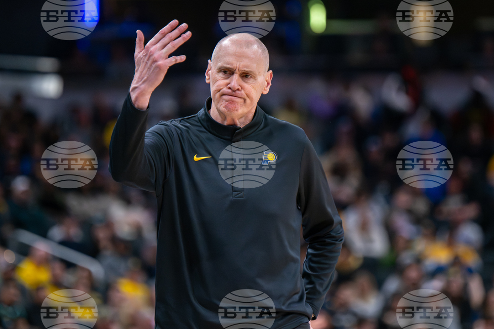 Spurs Pacers Basketball