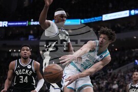 Hornets Bucks Basketball