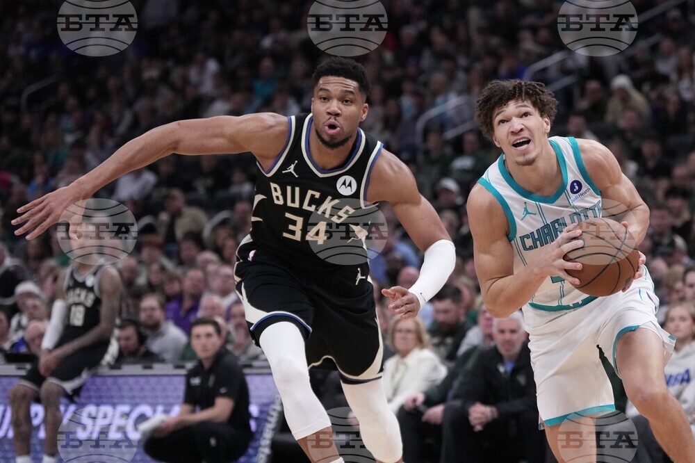 Hornets Bucks Basketball