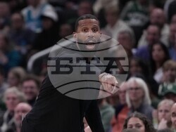 Hornets Bucks Basketball