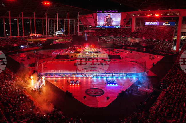 APTOPIX NHL Winter Classic Hockey