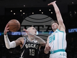 Hornets Bucks Basketball