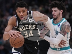 Hornets Bucks Basketball