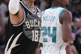 Hornets Bucks Basketball