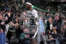 Hornets Bucks Basketball