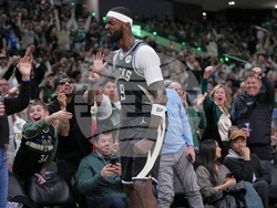 Hornets Bucks Basketball