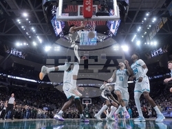 Hornets Bucks Basketball