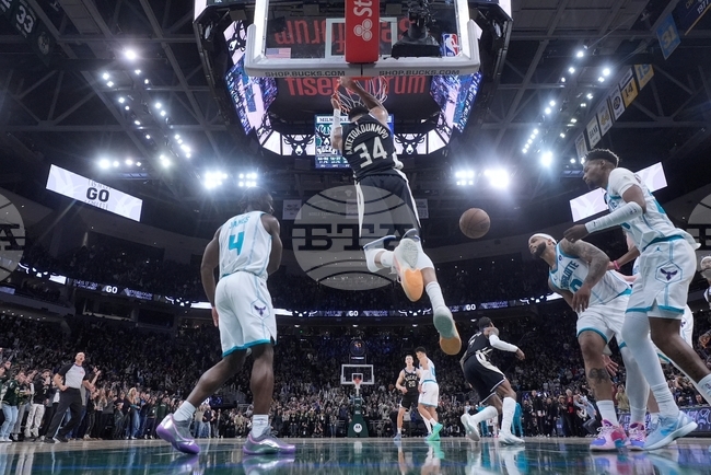 Янис Адетокунбо изведе Милуоки до драматичен успех срещу Шарлът в НБА 