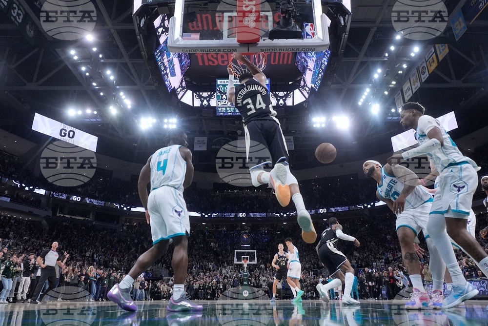 Hornets Bucks Basketball