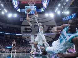 Hornets Bucks Basketball