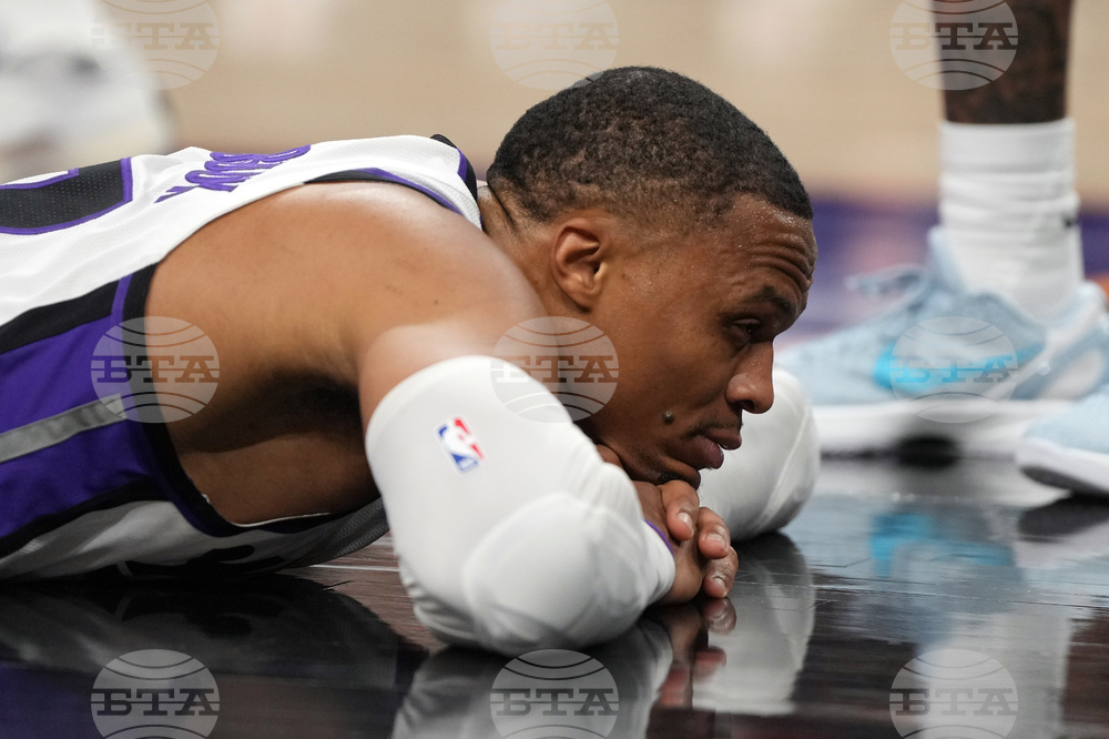 Kings Suns Basketball