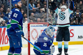 Kraken Canucks Hockey