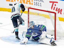 Kraken Canucks Hockey