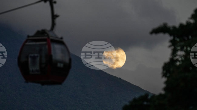 АП: Ударите, нанесени тази нощ от САЩ по Венецуела, са продължили по-малко от половин час