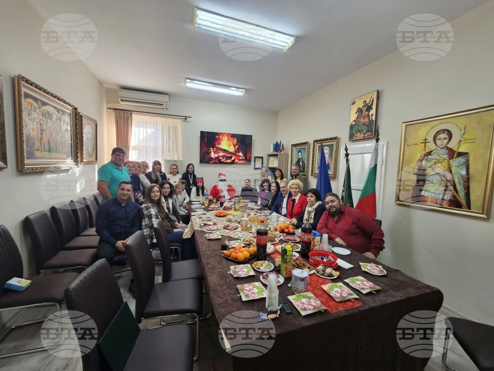 Щастлива Нова 2026 година от екипа на ВУАРР