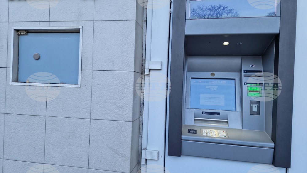 Полицията в Монтанско е разкрила кражба на дебитна карта и я е върнала на възрастен собственик заедно с изтеглените пари