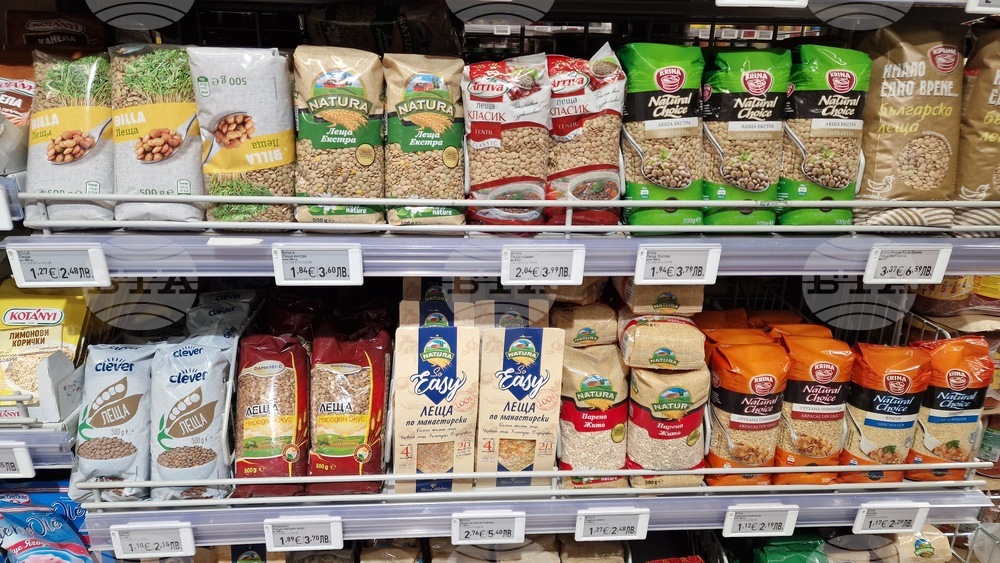 В хипермаркети, магазини и аптеки в Шумен клиентите пазаруват в левове и евро, установи репортерска проверка на БТА