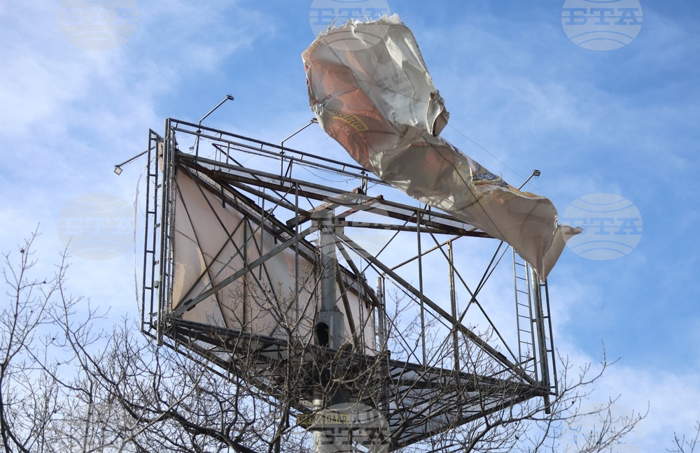 Вятър - щети