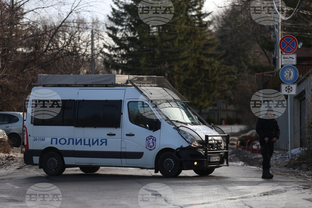 Двете деца на жената, която загина, след като дърво падна върху автомобил на Витоша, са били в колата, но не са пострадали, съобщиха от полицията 