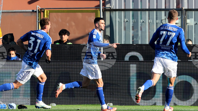 Комо се утвърди на шестото място в Серия А след минимална домакинска победа срещу Удинезе