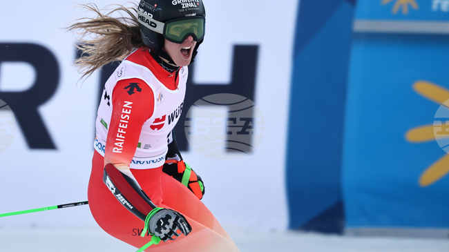 Швейцарката Камий Раст спечели гигантския слалом в Кранска гора 