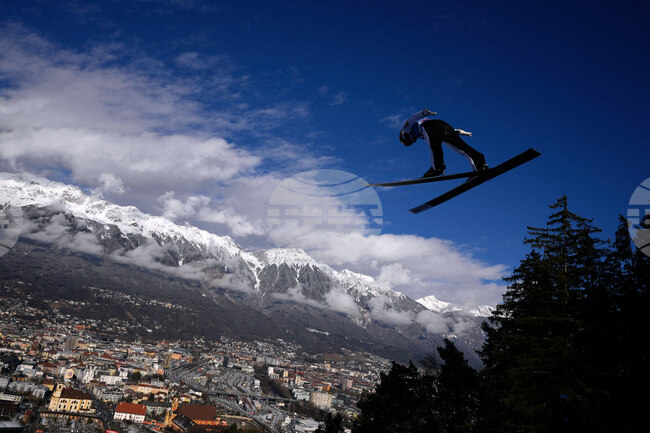 CORRECTION Austria Four Hills Ski Jumping