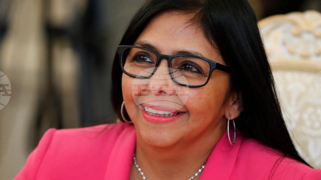 Изпълняващата длъжността президентка на Венецуела посети войници, ранени при американските удари