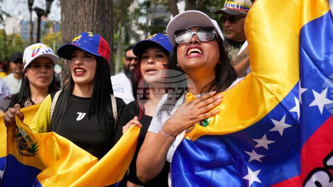 Реакции от цял свят на събитията във Венецула