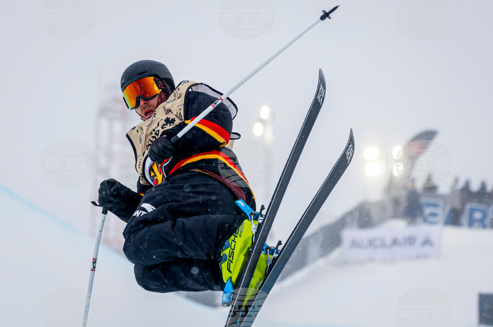 Canada WCup Freeski Halfpipe