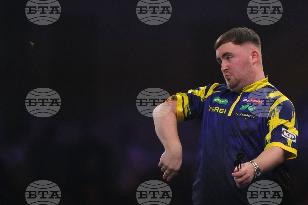 APTOPIX Britain World Darts