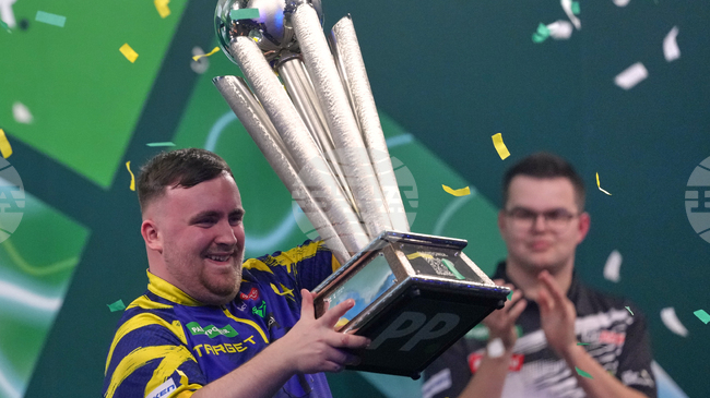 Люк Литлър спечели втора поредна световна титла по дартс след унищожително представяне във финала