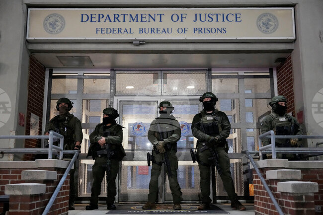 В какво точно САЩ обвиняват Николас Мадуро?