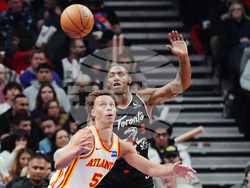 Hawks Raptors Basketball