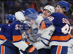 Maple Leafs Islanders Hockey
