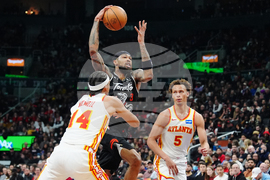 Hawks Raptors Basketball