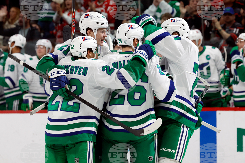 Avalanche Hurricanes Hockey