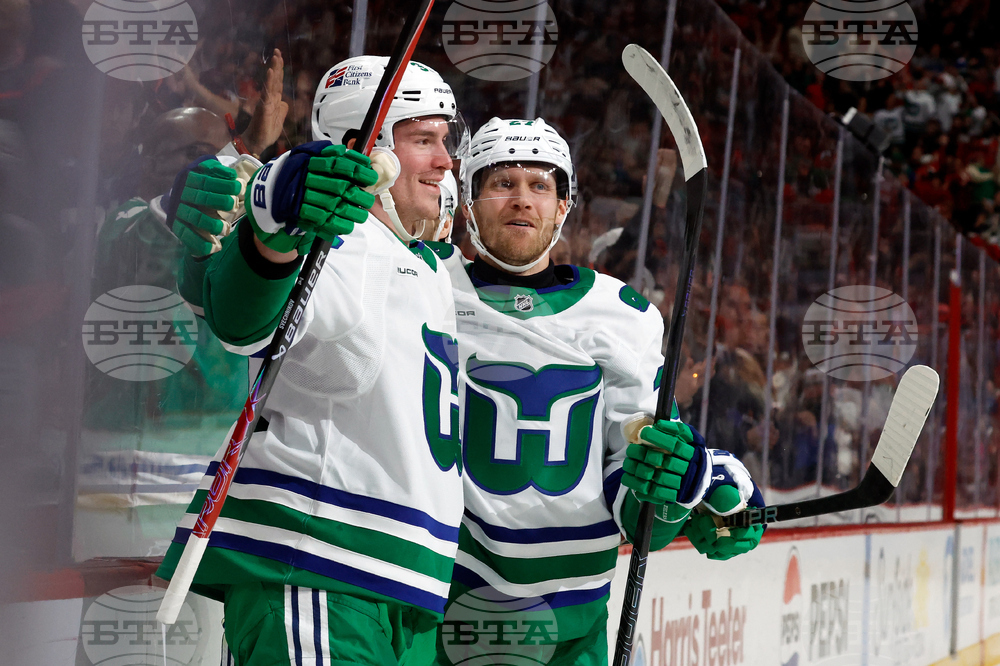 Avalanche Hurricanes Hockey