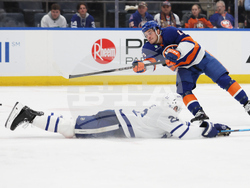 Maple Leafs Islanders Hockey