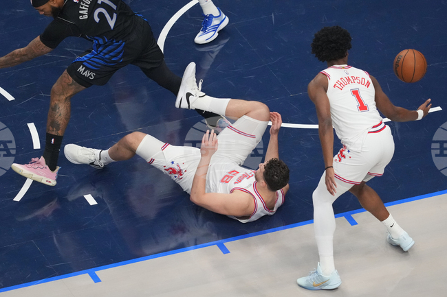 Rockets Mavericks Basketball