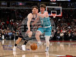 Hornets Bulls Basketball