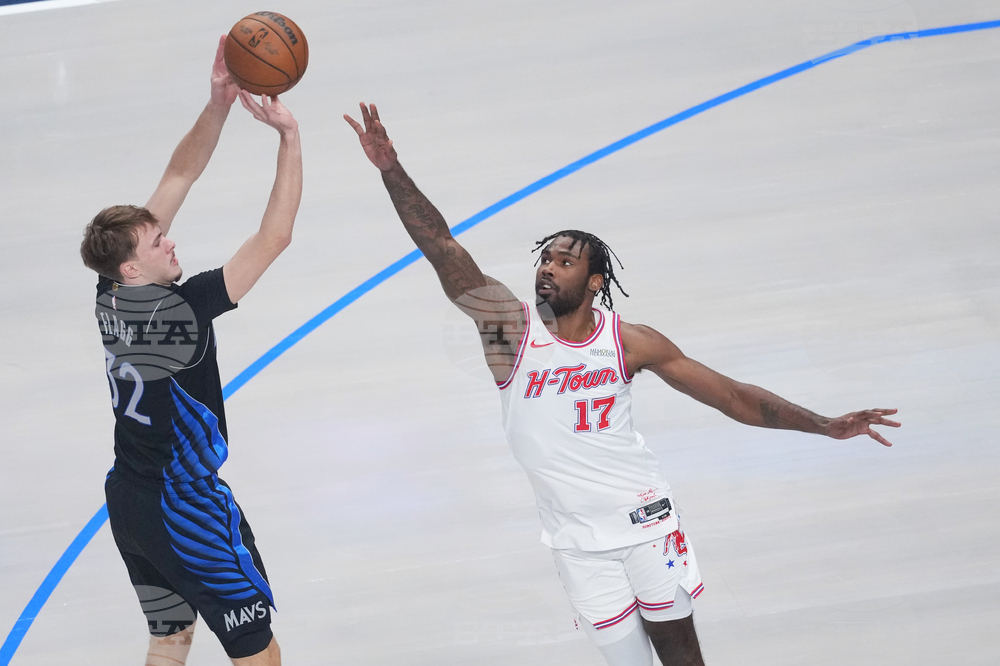 Rockets Mavericks Basketball