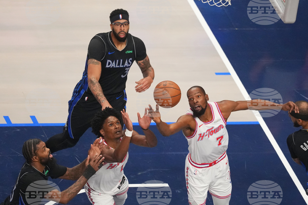 Rockets Mavericks Basketball